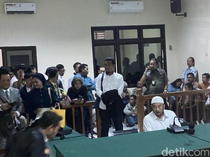 Sidang Eksepsi Robig, Tim Penasihat Hukum Kutip Surat Al-Maidah