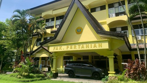 Suasana lobi Fakultas Pertanian Unram, Selasa (15/4/2025). (Nathea Citra/detikBali)