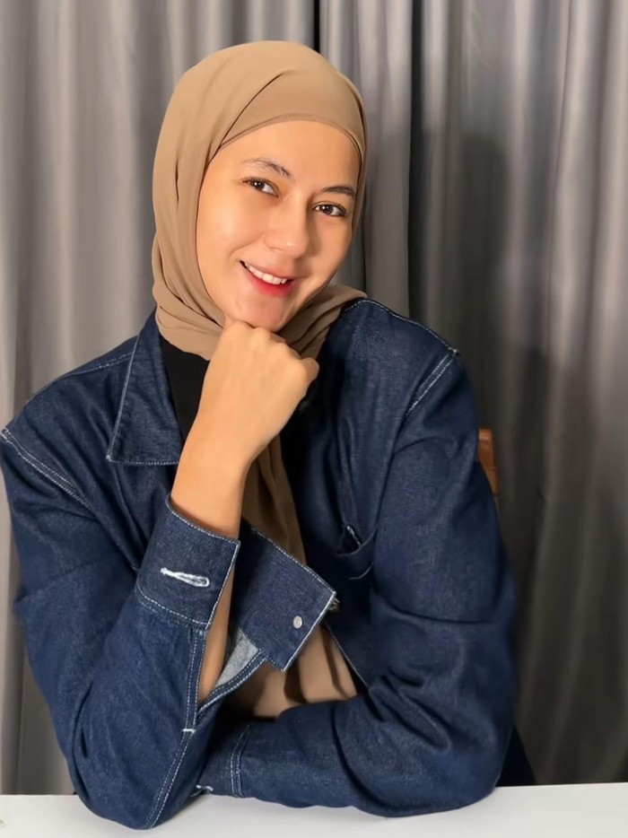 Tutorial hijab pashmina instan ala Paula Verhoeven Tutorial hijab pashmina instan ala Paula Verhoeven