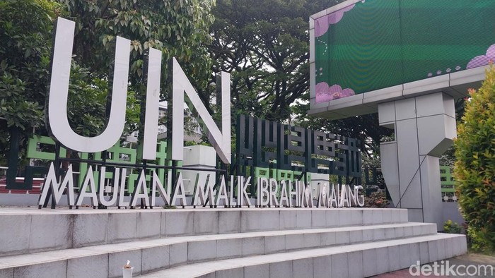 UIN Maulana Malik Ibrahim (UIN Maliki) Kota Malang.