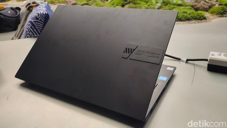 Asus resmi meluncurkan dua laptop gaming terbarunya, yakni Asus Gaming V16 dan K16. Begini wujud dan spesifikasinya.