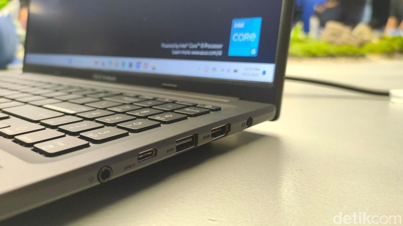 Asus resmi meluncurkan dua laptop gaming terbarunya, yakni Asus Gaming V16 dan K16. Begini wujud dan spesifikasinya.