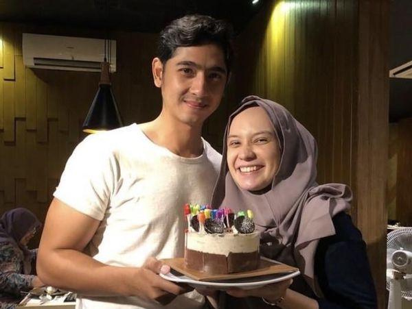 10 Potret Seru Puteri Anne Makan bareng Keluarga dan Teman