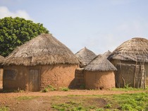 Masuk Kamar Harus Merangkak! Rumah Tradisional Togo Unik Banget