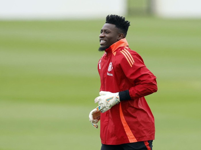 Soccer Football - Europa League - Manchester United Training - Trafford Training Centre, Carrington, Britain - April 16, 2025 Manchester United's Andre Onana during training Action Images via Reuters/Jason Cairnduff