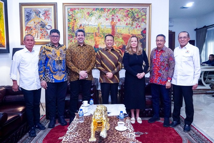 Bamsoet saat menerima Ketua KADIN Arab Saudi untuk Indonesia Ayman Sejiny di Jakarta
