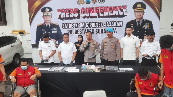 begak taksi online di Surabaya