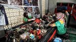 Beroperasi, Yuk Tengok Kesibukan Pengolahan Sampah di TPS 3R Sunter Jaya