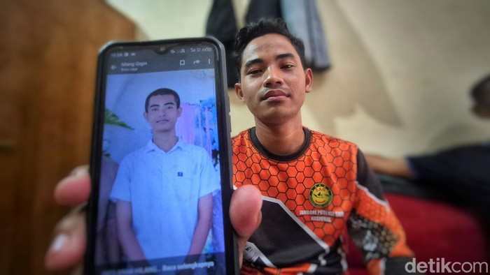 Cahya Maulana (18) pelajar kelas XI SMKN Palabuhanratu, Kabupaten Sukabumi