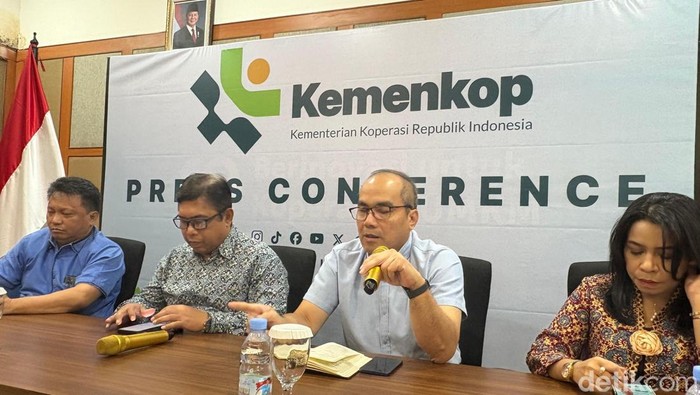 Deputi Bidang Pengawasan Koperasi Kemenkop Herbert HO Siagian