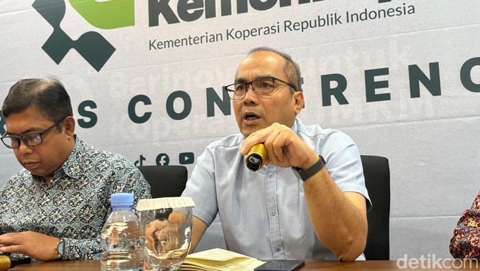 Deputi Bidang Pengawasan Koperasi Kemenkop Herbert HO Siagian