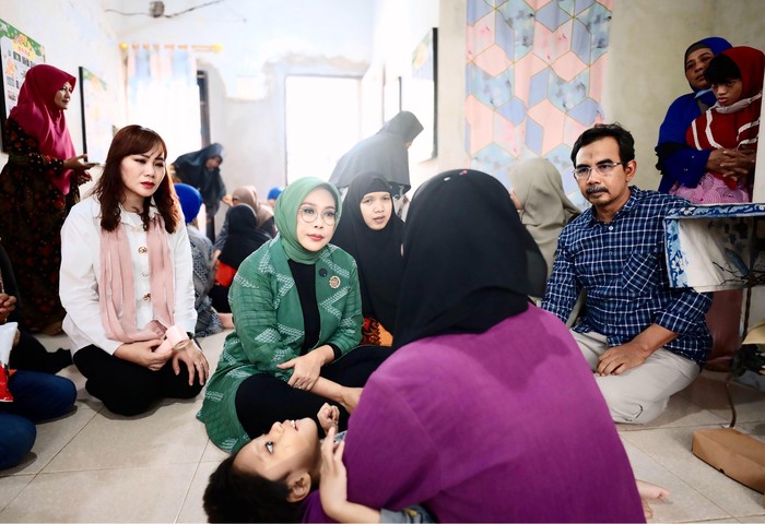 Penasihat I Dharma Wanita Persatuan (DWP) Kementerian Sosial (Kemensos) Fatma Saifullah Yusuf mengingatkan pentingnya implementasi inklusivitas, terutama di sekolah inklusi secara menyeluruh bagi disabilitas.