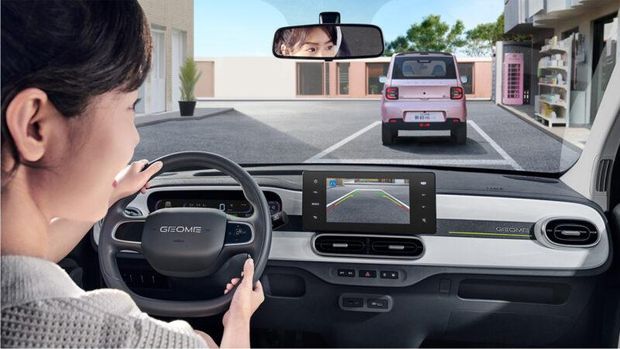 Geely Panda terbaru.
