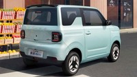 Namun, muka Geely Panda terbaru kini lebih segar. Pabrikan kini memberikan aksen berupa garis penghubung antara dua headlamp bulat. Selain itu, meski tetap minimalis, kini grilnya dirancang lebih segar. Perubahan desain lainnya terlihat di bagian pelek yang sekarang lebih ramai. Foto: Doc. Geely