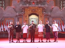 Resmikan Bale Kertha Adhyaksa Jaga Desa-Umah RJ Buleleng, Koster Siapkan Perda