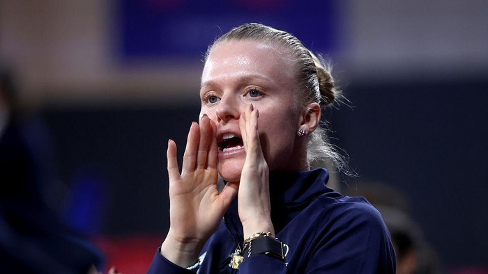 THE HAGUE, NETHERLANDS - APRIL 12: Harriet Dart of Great Britain supports teammate Sonay Kartal, (not pictured) during the Billie Jean King Cup Qualifier match between Great Britain and Netherlands at Sportcampus Zuiderpark on April 12, 2025 in The Hague, Netherlands. (Photo by Nathan Stirk/Getty Images for LTA)