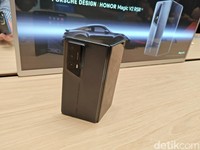 Honor Magic V2 RSR Porsche Design