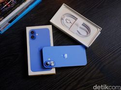 Unboxing iPhone 16 Plus Ultramarine, Warna Menggoda Harga Masih Ramah