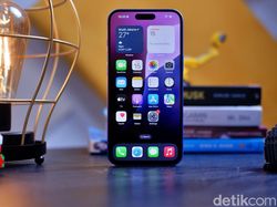 Unboxing iPhone 16 Plus Ultramarine, Warna Menggoda Harga Masih Ramah