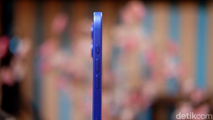 iPhone 16 Plus