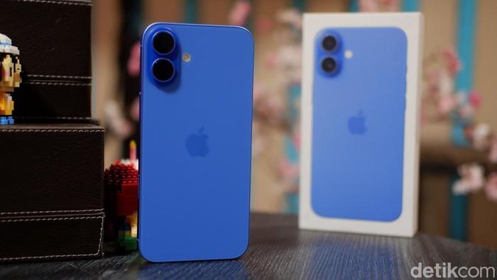 iPhone 16 Plus