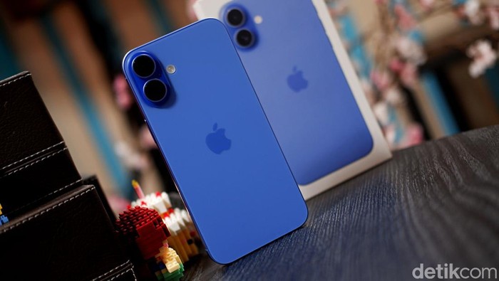 iPhone 16 Plus