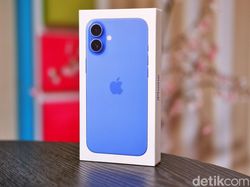 Unboxing iPhone 16 Plus Ultramarine, Warna Menggoda Harga Masih Ramah