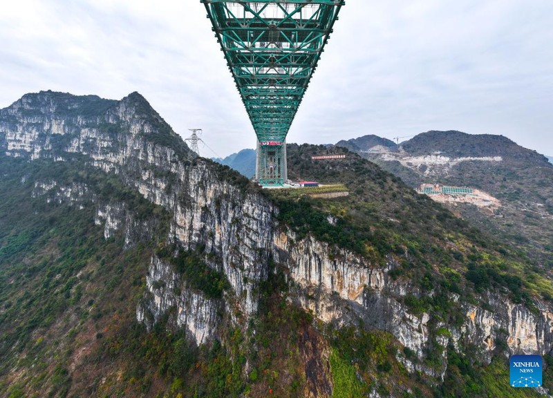 Jembatan Huajiang Grand Canyon