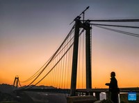 Jembatan Huajiang Grand Canyon
