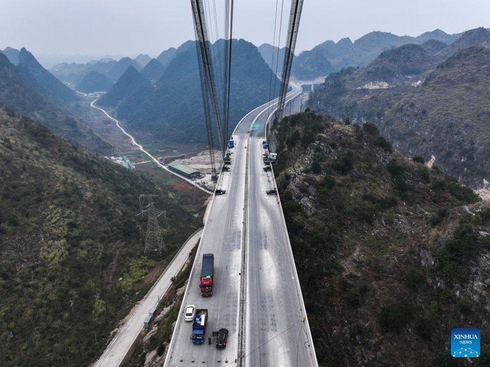 Jembatan Huajiang Grand Canyon Jembatan Huajiang Grand Canyon