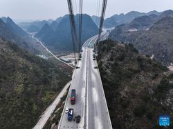 Potret Menakjubkan Calon Jembatan Tertinggi Dunia di China