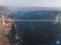 China Siap Resmikan Jembatan Tertinggi di Dunia, Dibuat Kilat