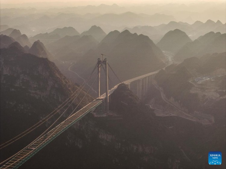 Jembatan Huajiang Grand Canyon