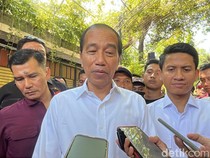 Jokowi Perlihatkan Ijazah Lulusan UGM ke Awak Media: Jangan Difoto Ya