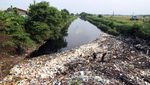 Jorok! Sungai di Deli Serdang Dipenuhi Sampah