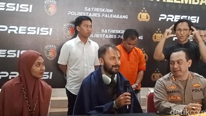 Konstantin Bazrov meminta maaf ke penadah motor sewaannya  karena memenjarakannya