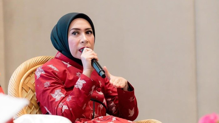 Melly Goeslaw