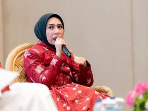 DPR Disorot, Melly Goeslaw Minta Maaf: Teman Benci Institusi dan Mungkin Benci Saya
