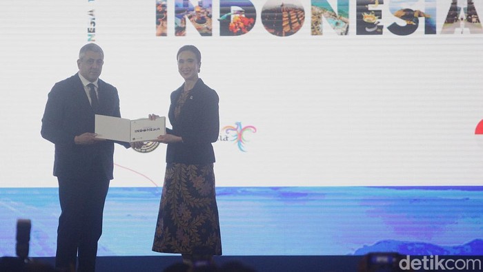 Indonesia kembali dipercaya menjadi tuan rumah UN Tourism 37th CAP-CSA Joint Commission Meeting. Acara ini diikuti delegasi dari berbagai negara Asia Timur, Pasifik, dan Asia Selatan.