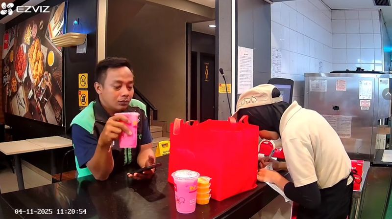 5 Aksi Driver Ojol yang Nekat Curi Minuman hingga Makanan Pelanggan