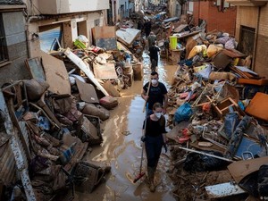 Panas Ekstrem dan Banjir Kian Mengancam Eropa