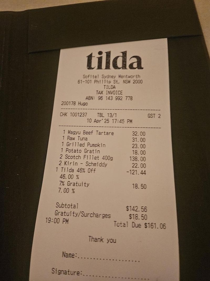 Pengunjung Restoran Ngamuk Ditagih Uang Tip Rp 300 Ribu Secara Otomatis