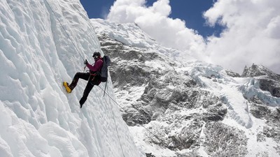 Suasana Pendakian di Everest Base Camp