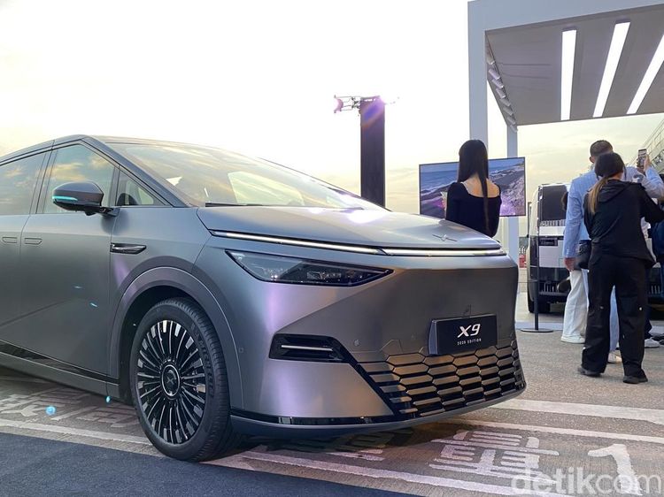 Tampang MPV Mewah Xpeng X9 yang Penjualannya Kalahkan Toyota Alphard