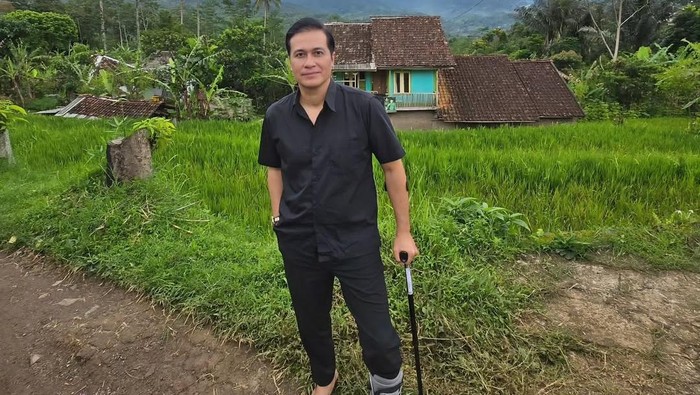Adjie Pangestu cedera tendon achilles.