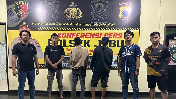 Dua pelaku pengroyokan di Bangka Barat diringkus polisi.