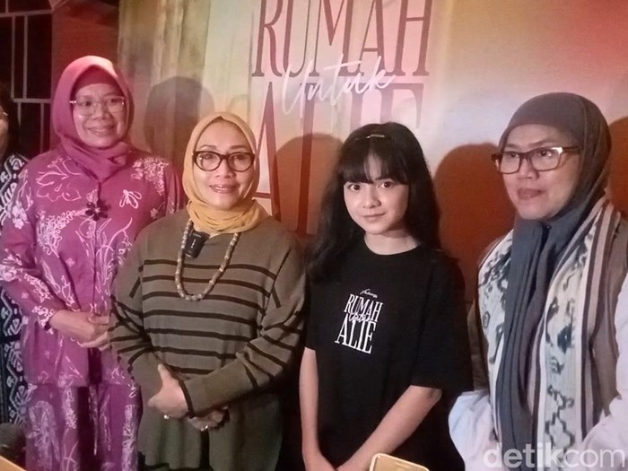 film rumah untuk alie