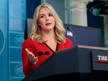 Alasan di Balik Mundurnya Jubir yang Paling Dipercaya Trump