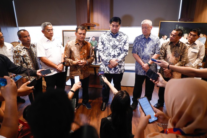 Gunernur Jawa Tengah, Ahmad Luthfi melakukan kunjungan kerja ke Kementerian Perumahan dan Kawasan Pemukiman (PKP) di Jakarta pada Rabu, 16 April 2025 sore.