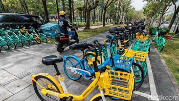 Aktivitas warga di sini menggunakan transportasi ramah lingkungan, mulai dari sepeda yang bisa disewa, sepeda listrik, hingga mobil listrik loh. Foto: Agus Tri Haryanto/detikINET
